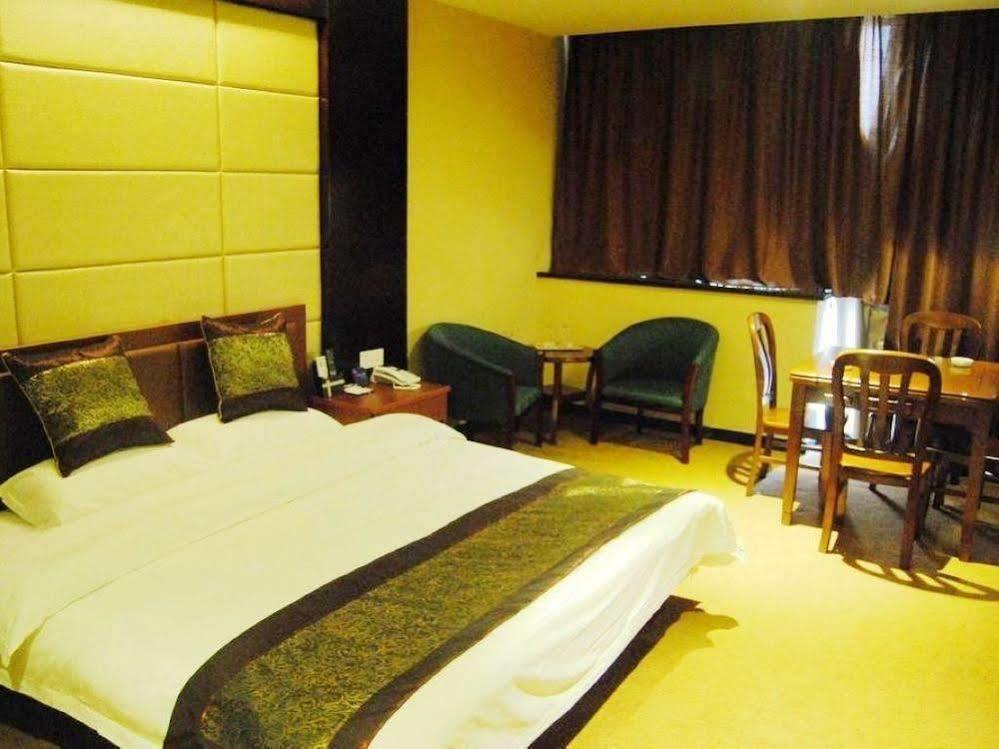 Mo'Er Holiday Hotel Наньтун Экстерьер фото